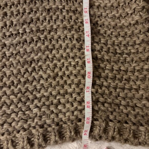 Fobya Chunky Knit Sweater, Women's size S/M - Picture 6 of 10